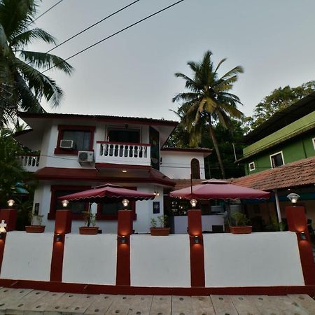 Big Daddy'S Inn Candolim Exterior foto