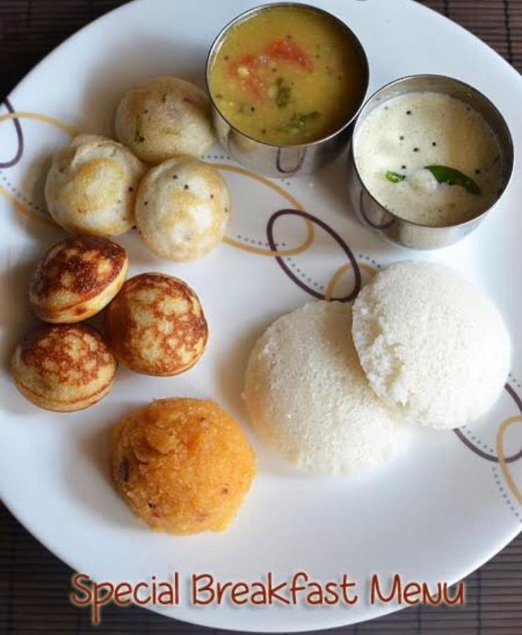 Big Daddy'S Inn Candolim Exterior foto